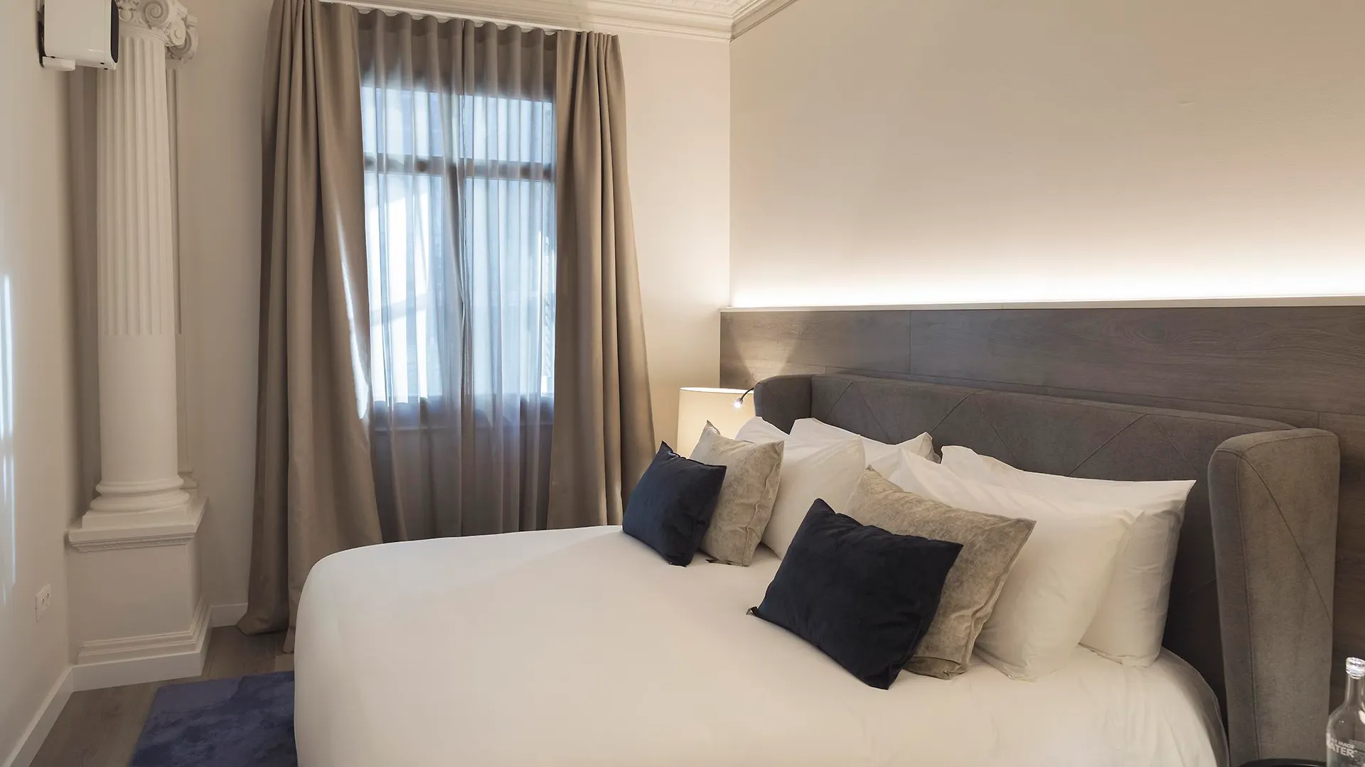 Casagrand Luxury Suites Barcelona 0*,