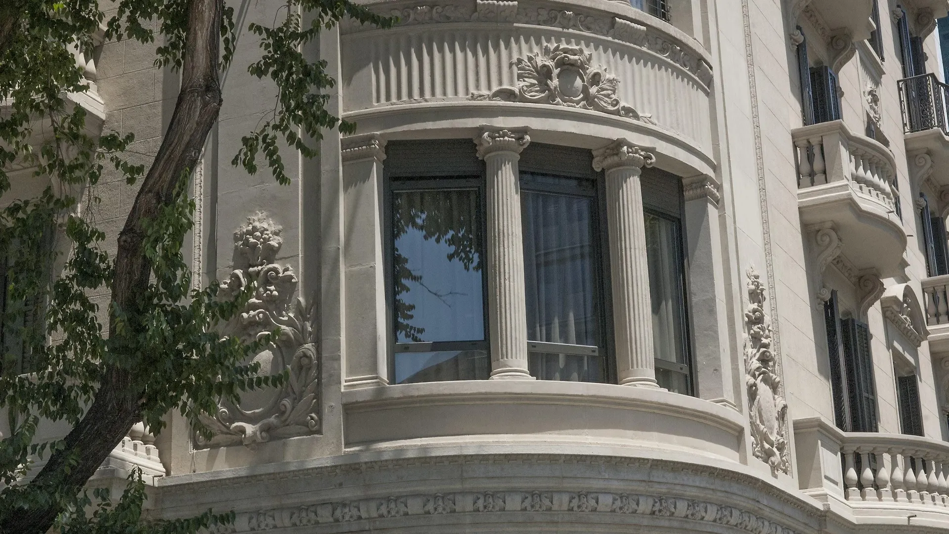 Casagrand Luxury Suites Barcelona 0*,